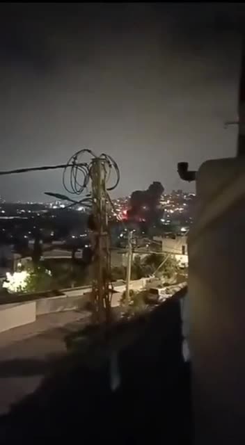 Israel Carpet Bombs Beirut 3/4