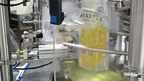 Oil packagings going crashed