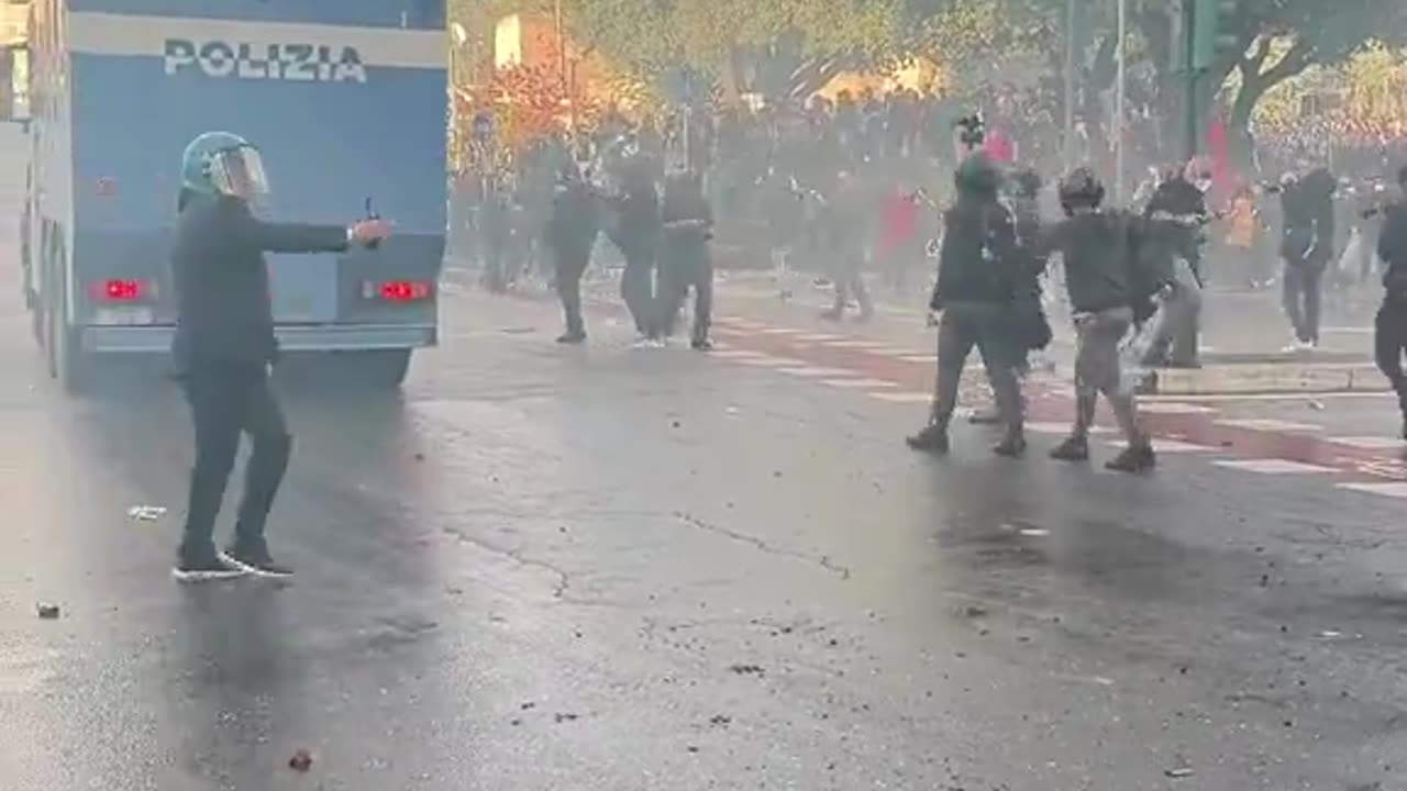 Muslims and left-wing extremists call Islamic Jihad in Rome and attack Italian