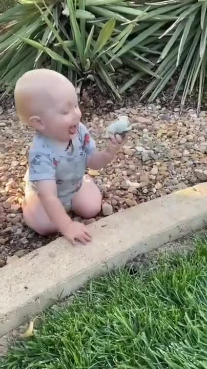 Diana pretend play with Baby dolls