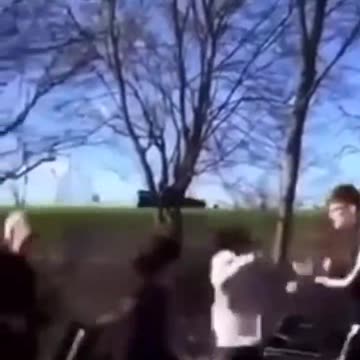 Kids street fight 1 vs. 3