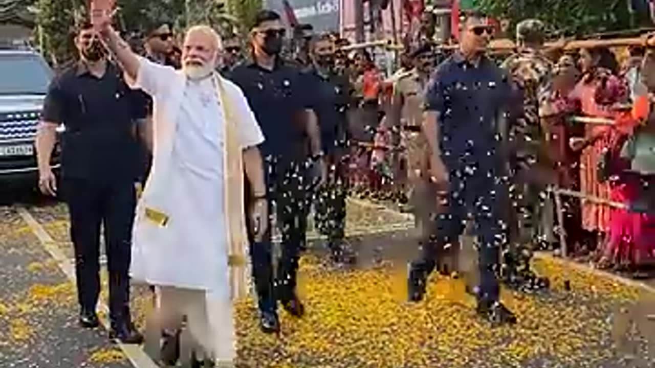 I LOVE IND Kochi gives Prime Minister Modi a spectacular welcome.