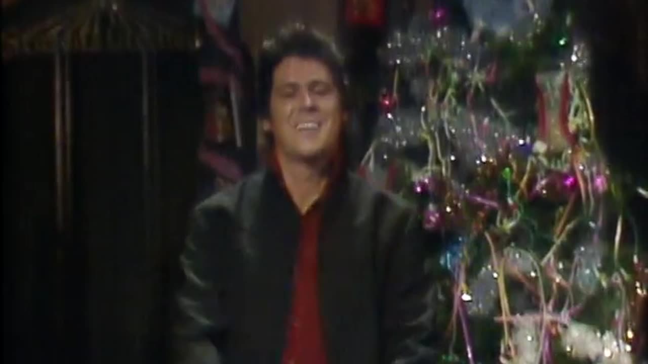 Shakin' Stevens - Cry Just a Little Bit (The Keith Harris' Christmas Party, 1983)