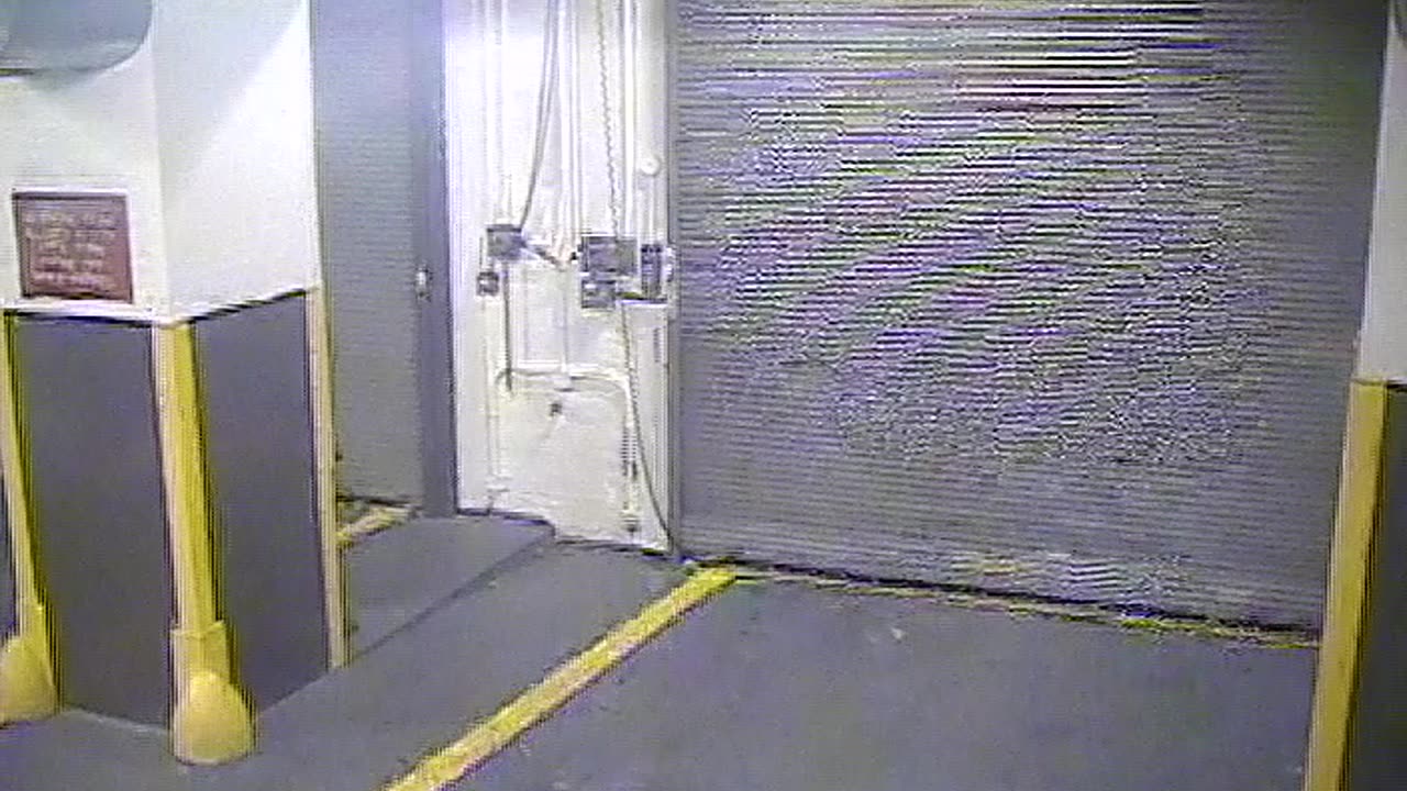 3204LHOBBACStLoadingDock_2021-01-06_06h05min35s540ms.mp4