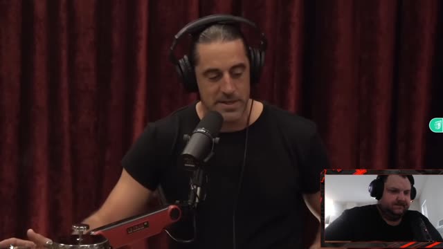 Joe Rogan Reacts to Aaron Rodgers "clearing the Air"