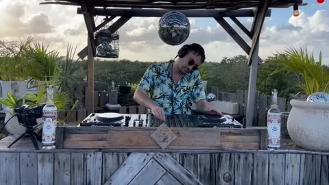 Emi Galvan Progressive House Tulum Mix