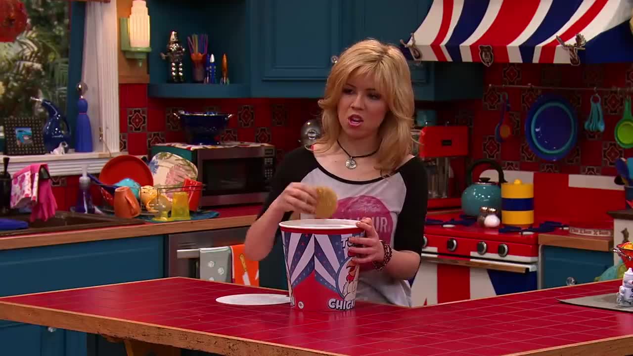 Every Time Sam Puckett Ate Something Weird