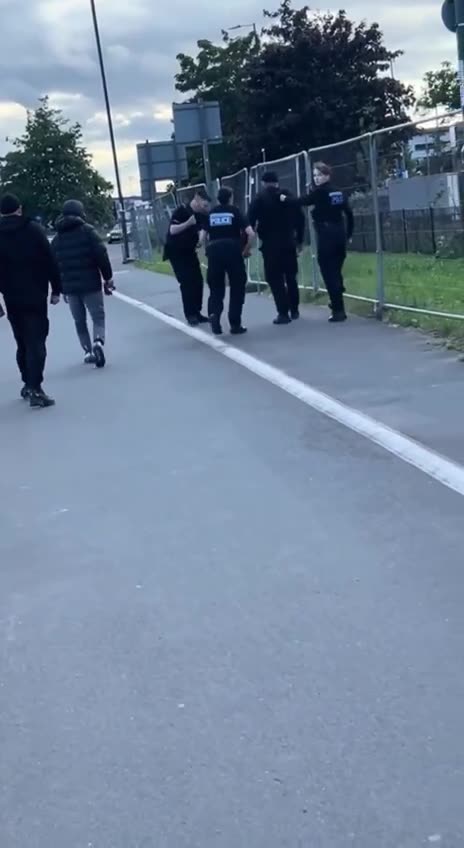 4 British Police Officers can't subdue one brown immigrant. Pathetic!
