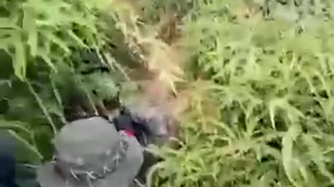 Incredible Footage of a Battle in the Border of Venezuela Over Disputed Border with Guyana