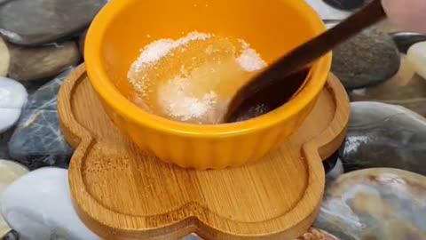 How To Make Lip Glowing Scrub at Home