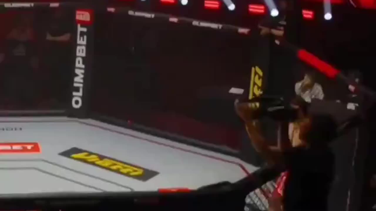 iranian ufc fighter in Russia kicks the ring girl only to get lynched after the fight