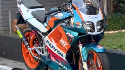 the charm of a 2 stroke ninja