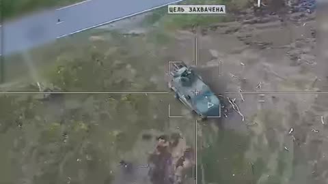 The Russian army massively burns the enemy's armored vehicles. 2