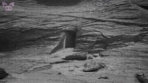 Does This Creepy Footage Show Evidence of Life on Mars?