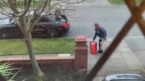 This is cruelty. . .😂😝😂