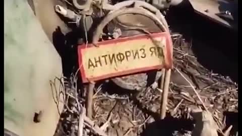 Soldiers laughing while showing tank - Russia-Ukraine war - #shorts