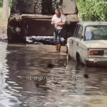 Pomoc ruského vojska místnímu obyvateli u Záporoží