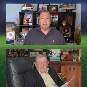 Lou Holtz Podcast | Faith vs. Job: Why Coach Kennedy Fought for Prayer at the 50-Yard Line #shorts