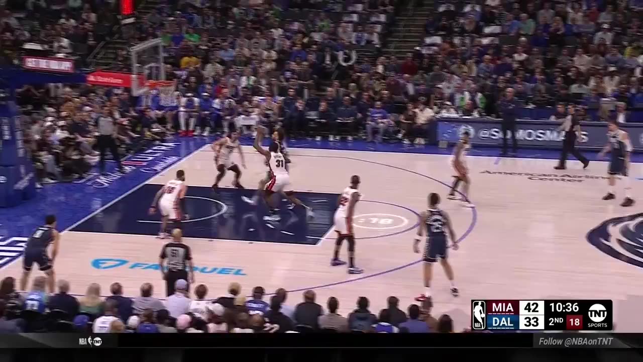 Dereck Lively II Dunks with Power! The Iron bounces! MIA-DAL