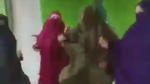 Funny HIJAB women Dancing video😅🤣😂