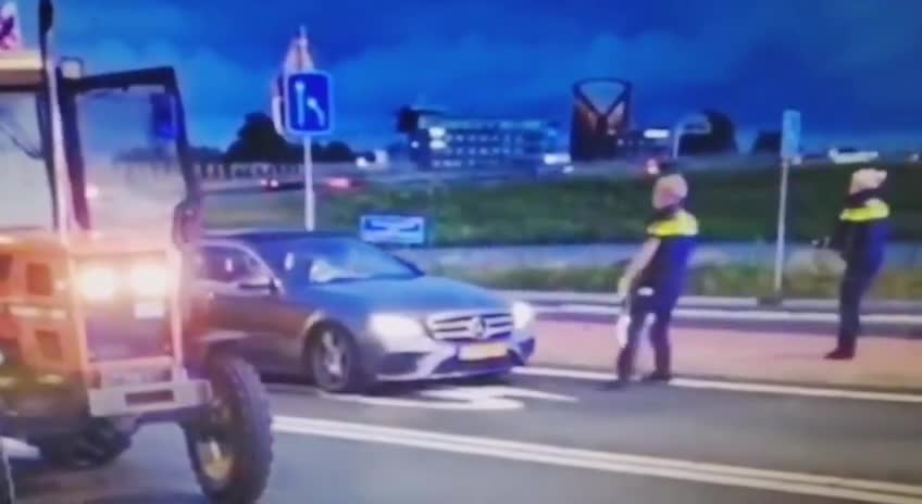 Another Dutch Nazi Cop Points His Gun At Driver For No Reason