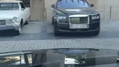 dubai rich life supercars