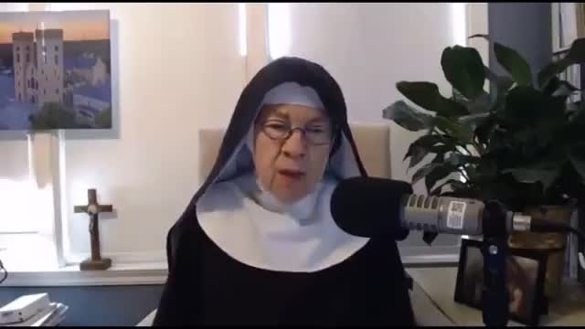 Eine katholische Nonne spricht über die Impfung und den Great Reset