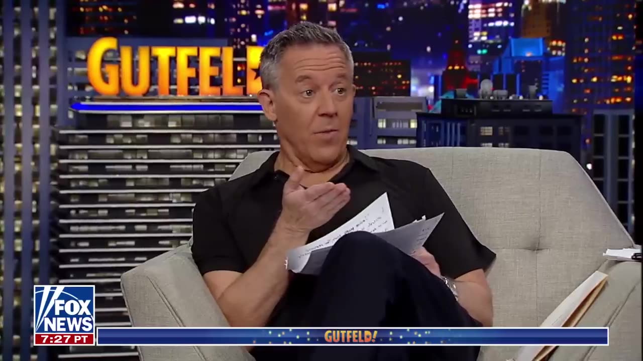 ‘Gutfeld!’ NYC crowd chants for Mayor Adams to resign