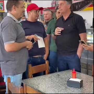 Bolsonaro. café.