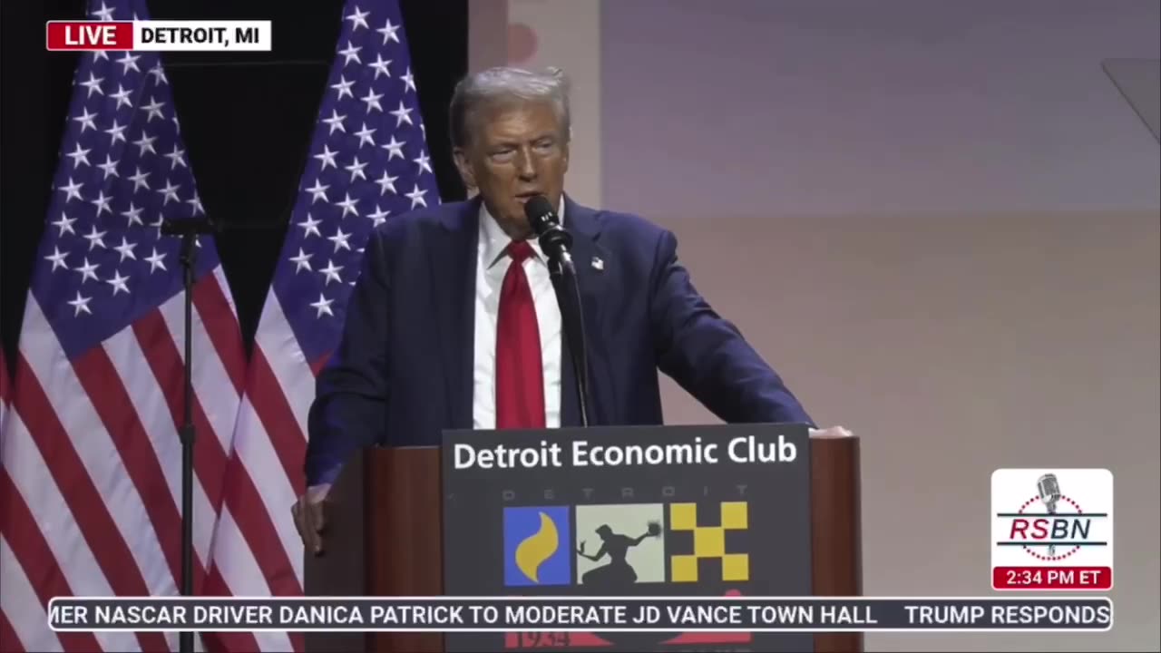 Trump bashes Detroit while in Detroit