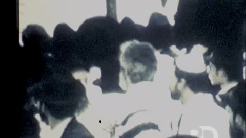 3. Motzei Yom Kippur 5747, Leaving Maariv (Freidin) = מוצאי יום כיפור תשמ"ז