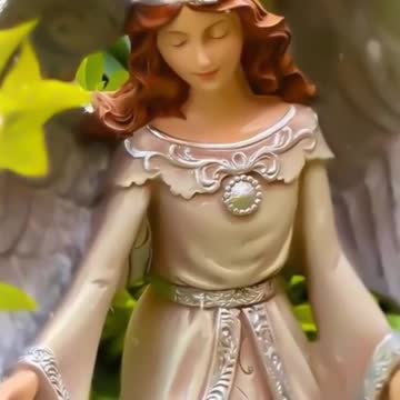 Wao! Look at your guardian angel