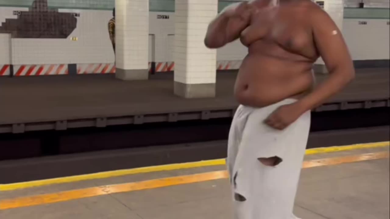 Subway Surprise: Hidden Talent Revealed! #rap #freestyle #talent #unexpected