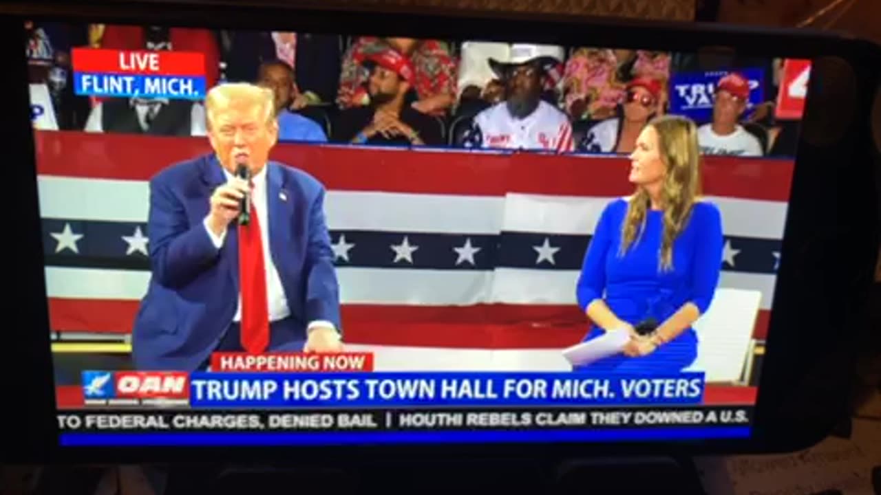 Trump holds town hall for Michigan voters 07:20 pm Tuesday