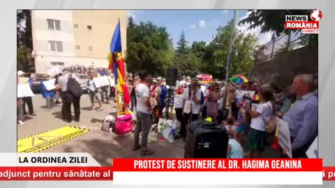 Protest la Colegiul Medicilor pt. susținerea medicului Hagima Gianina (News România; 25.07.2022)2