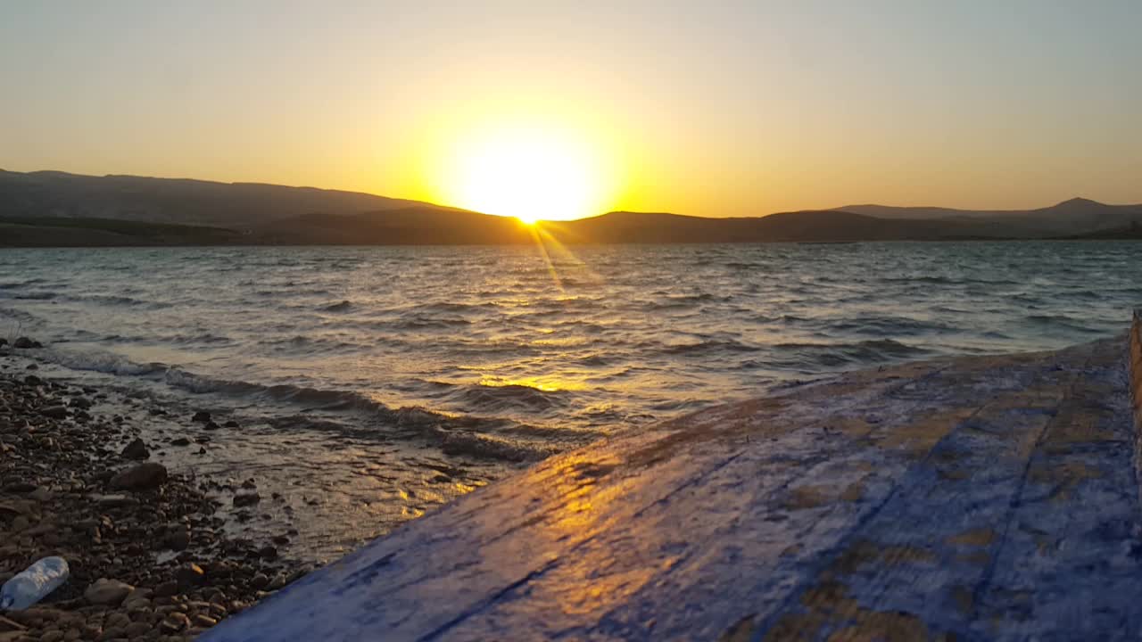 منظر رائع لغروب الشمس