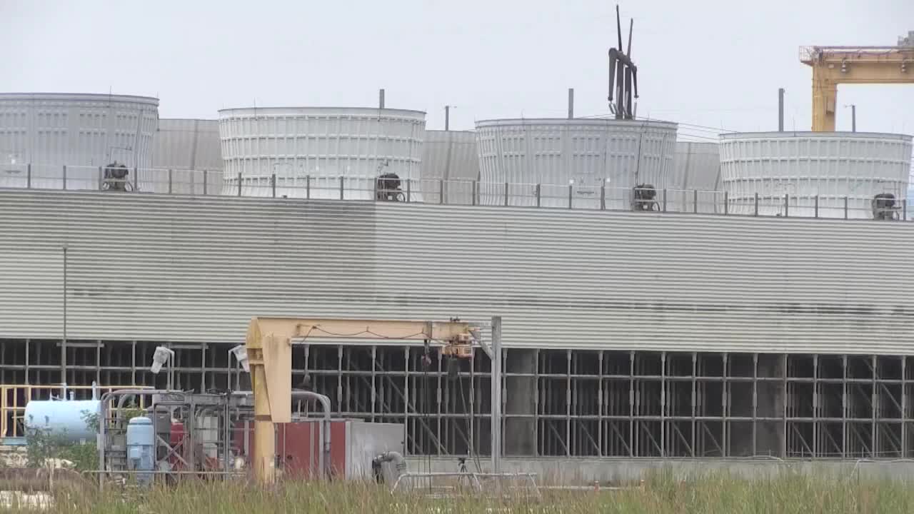 Video: Dinamitan planta de carbón en Florida para dar paso a energía más limpia