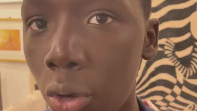 Un adolescent de 14 ans témoigne contre le pass sanitaire