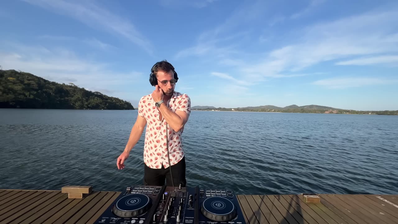 Melodic House Lake Set (Ben Böhmer, Yotto, Massane, Lane 8, Le Youth, Luttrell, Christoph)