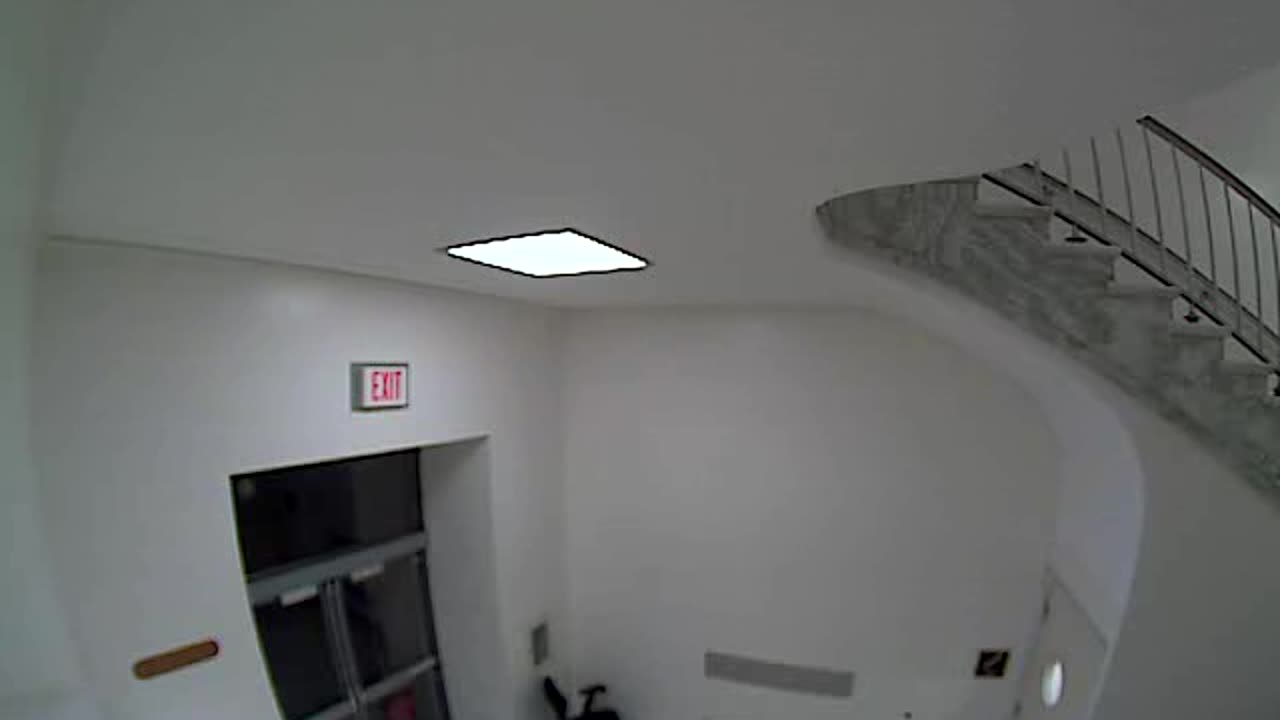 3163RHOBGRStair6FireExitDoor_2021-01-06_03h40min02s283ms.mp4