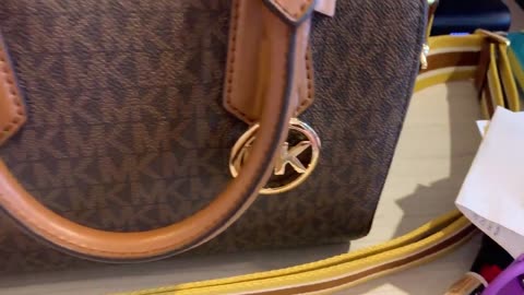 What's in my Michael Kors Small Duffle Bag Purse