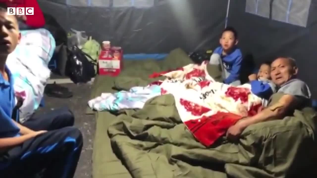China earthquake_ Hundreds stranded or missing after 6.8 magnitude quake - BBC News