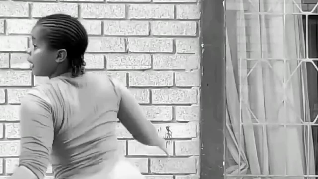 Big Azz girl dancing like crazy.