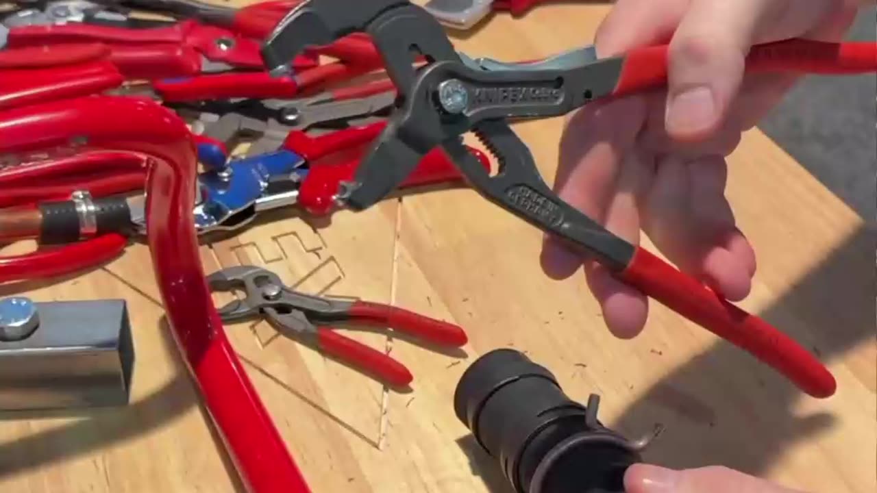 One of my favorites from @knipex_northamericaThe locking spring clamp pliers