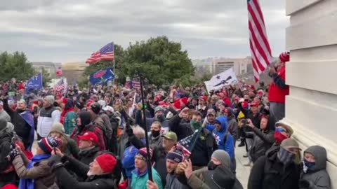 Patriots storm the Capitol 🇺🇸