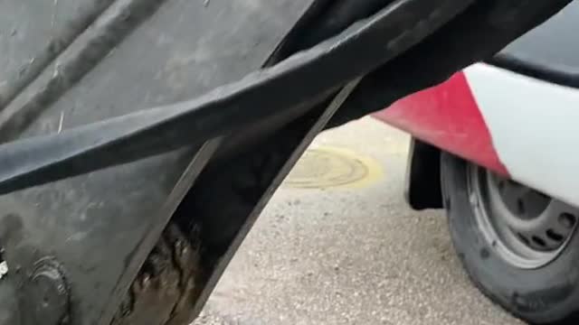 Hose from under the floor out and down the arm, to the last cylinder. Little