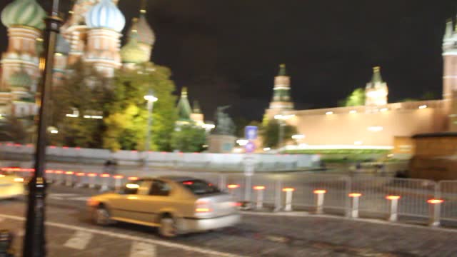 Walking near Russian parliament after Sanctions