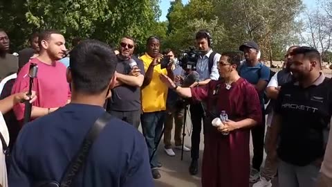 Shia Sunni Heated Debate! Shamsi Speaker's corner