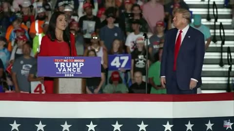 Tulsi Gabbard Makes SHOCK Announcement on Stage With Trump! MAGA Rally Crowd ROARS!