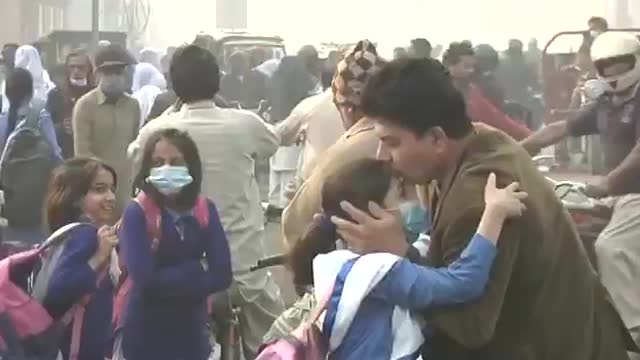 Pakistan Smog: Residents choke as toxic air strangles Lahore